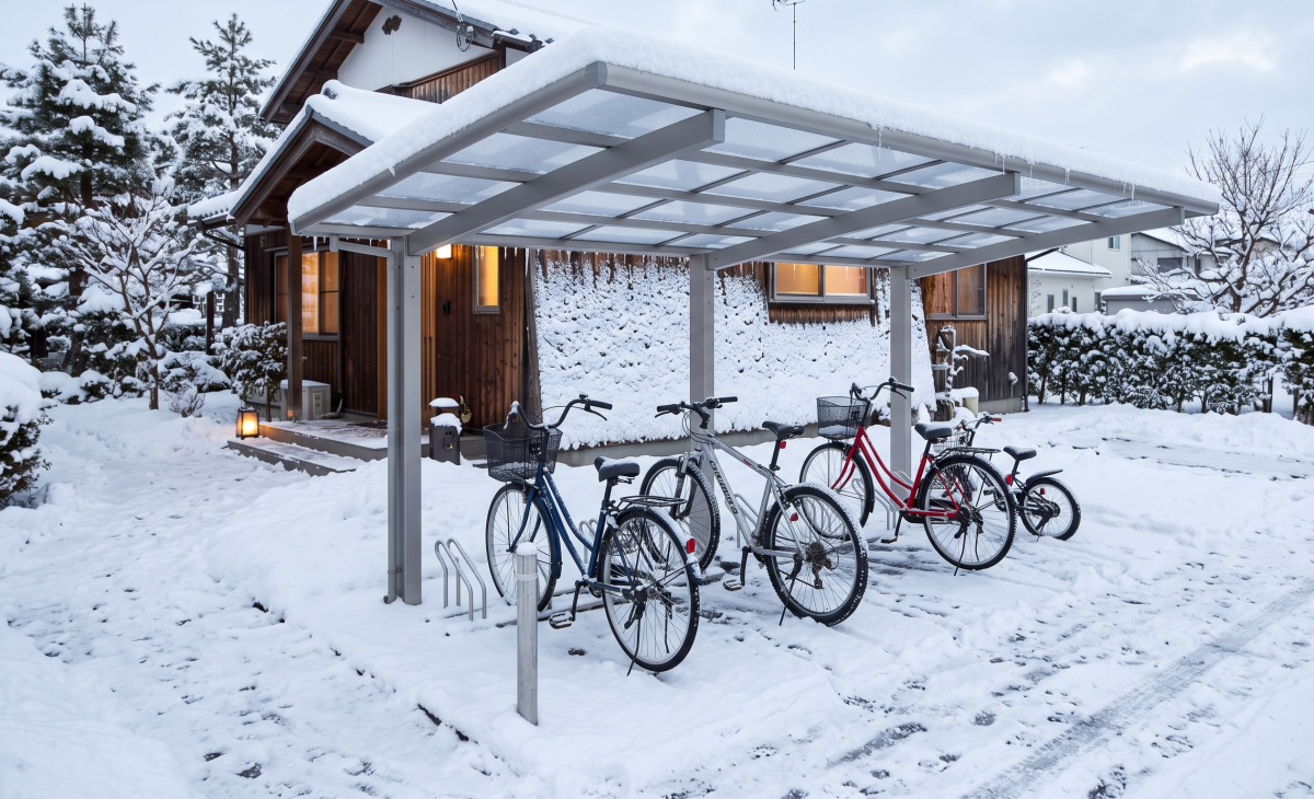 本巣市の積雪量に適したサイクルポートの強度と失敗しない選び方の基準