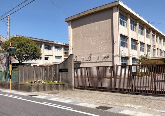 岐阜市立加納中学校