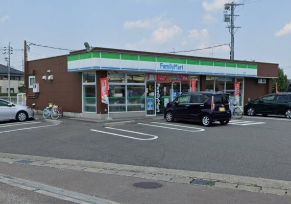 ファミリーマート　岐南店